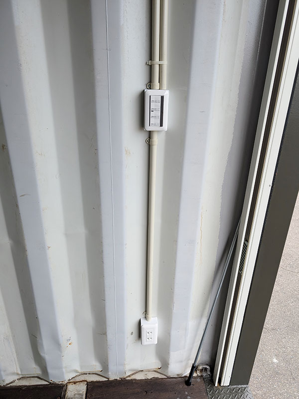 シャッター付コンテナ